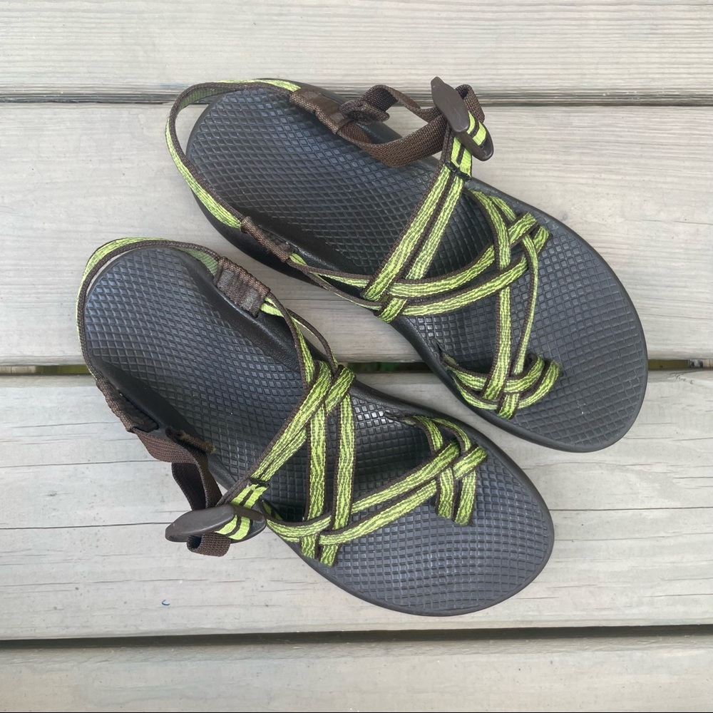 Chaco ZX/2 green brown strappy sandals size 8